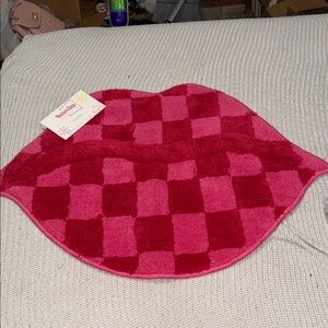Pink Lips Checkered Rug